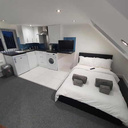 New Self Contained Flat,In Hayes, Free Parking Hotel Northolt  Exterior photo